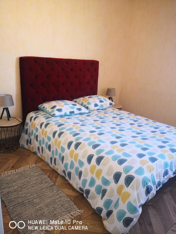 Cosy Big Ben Reims